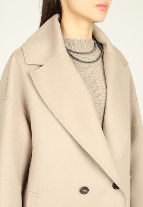 пальто  из проверенных материалов спереди