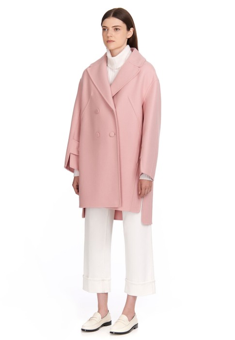 Товар розового цвета с внутренней стороны