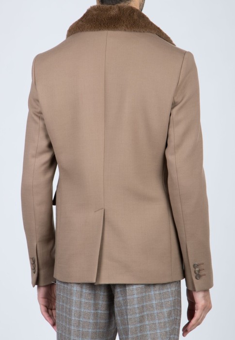 пальто  от бренда emporio armani вид слева