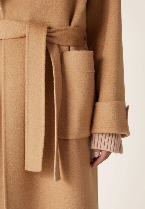 пальто  из италии вид сбоку