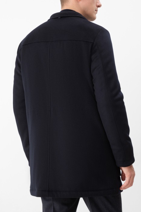 пальто  по цене 70800 руб вид справа