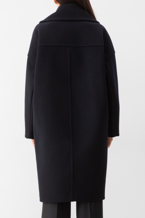 пальто  по цене 301200 руб вид справа