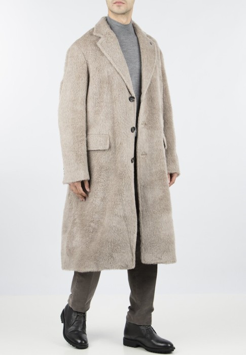 пальто  из италии вид сбоку