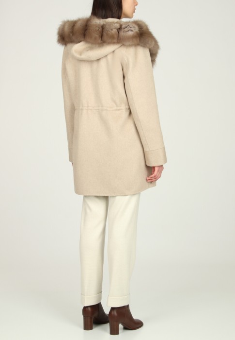 пальто  из америки вид сбоку