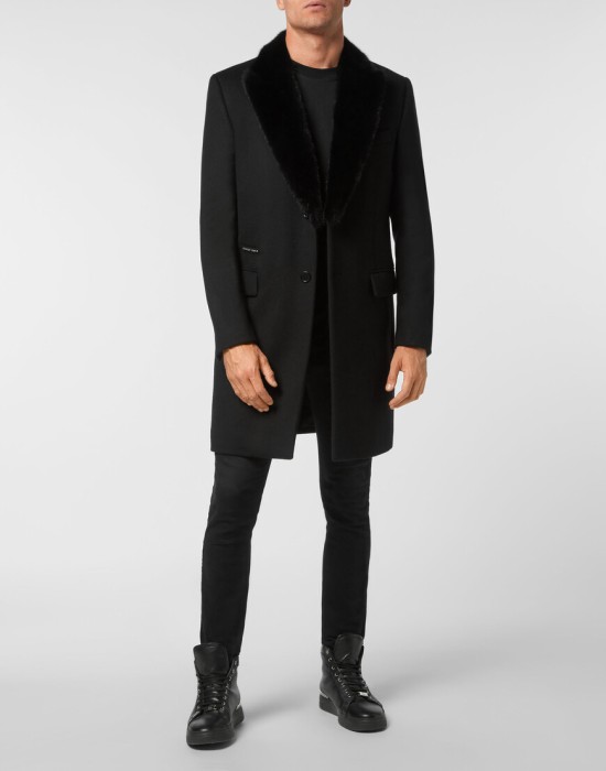 пальто  по цене 212082 руб вид справа