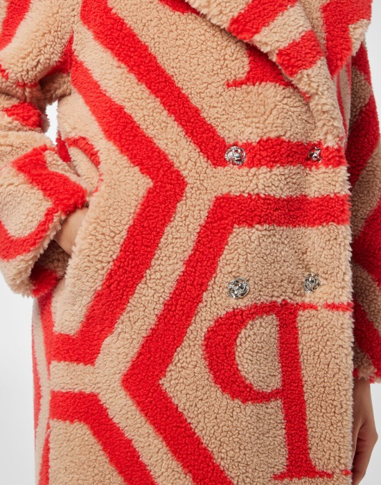 Товар бежевого цвета с внутренней стороны