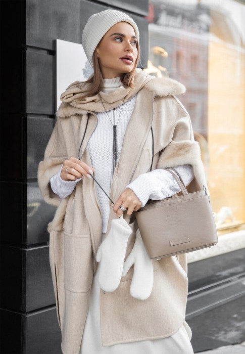 пальто  из италии вид сбоку