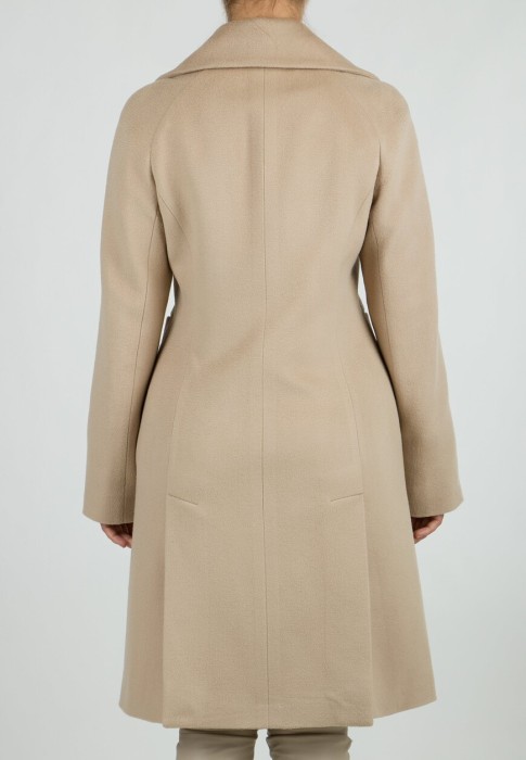 пальто  из проверенных материалов спереди