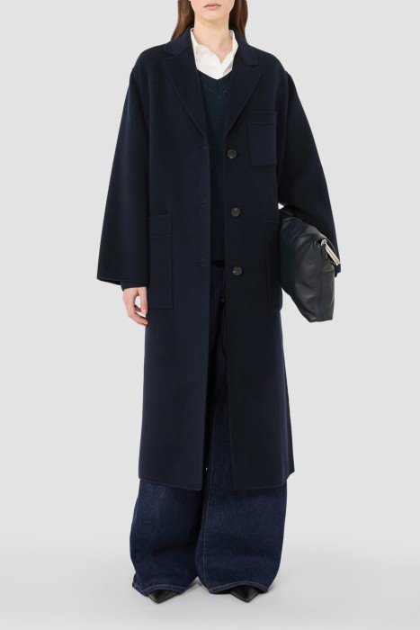 Товар синего цвета с внутренней стороны