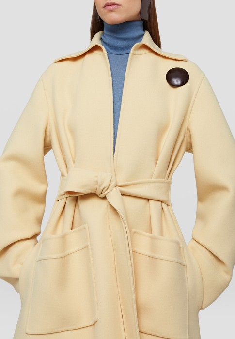 пальто  из проверенных материалов спереди