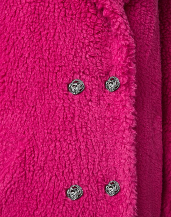 Товар розового цвета с внутренней стороны