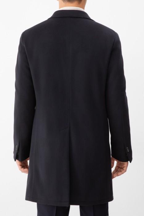 пальто  от бренда corneliani вид слева