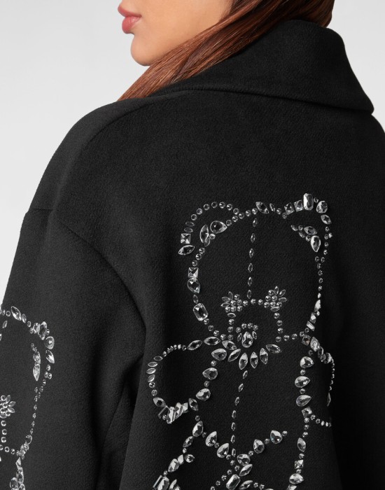 Товар черного цвета с внутренней стороны