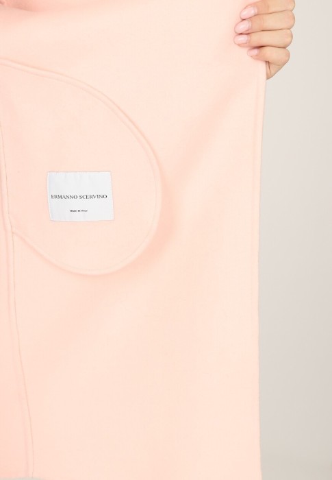 Продукция для женщин фото