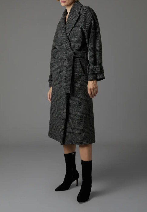 Товар серого цвета с внутренней стороны