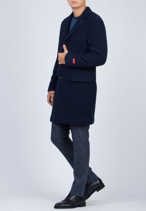 Товар синего цвета с внутренней стороны