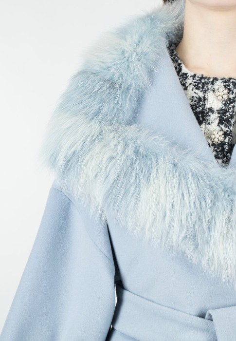 пальто  из проверенных материалов спереди