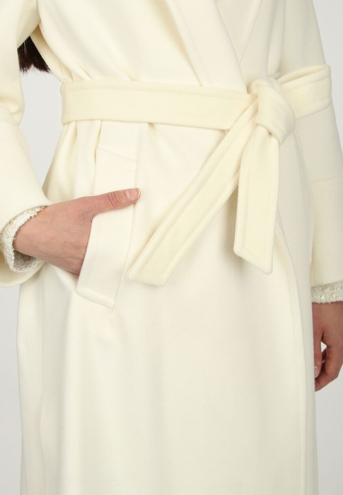 пальто  из проверенных материалов спереди