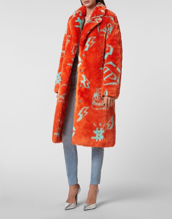 пальто  по цене 67379 руб вид справа