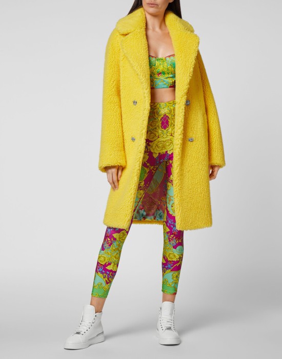 пальто  по цене 77420 руб вид справа