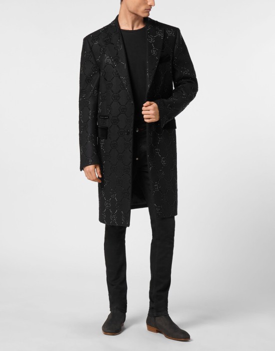 Товар черного цвета с внутренней стороны