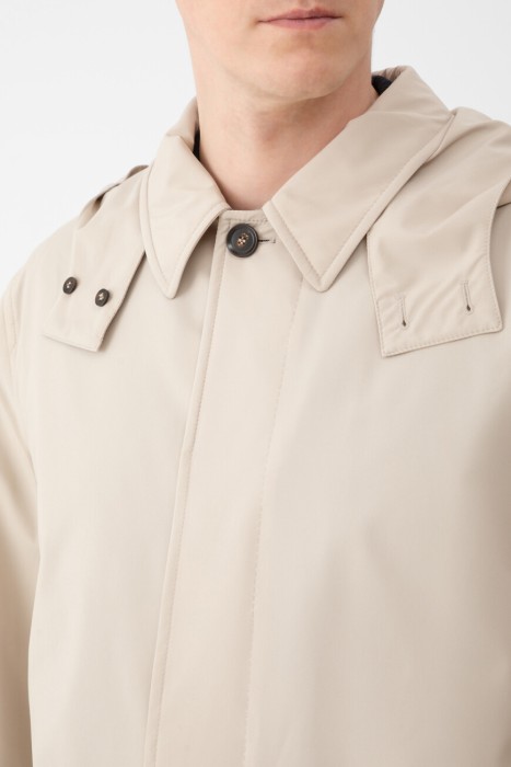 парка  модель из капсульной коллекции из италии вид сбоку