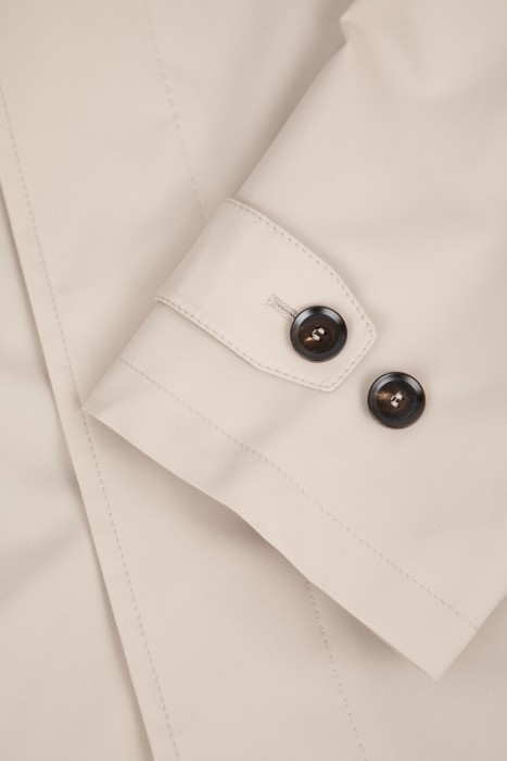 парка  модель из капсульной коллекции для взрослого возраста с изнаночной стороны