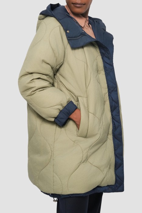 Товар синего цвета с внутренней стороны