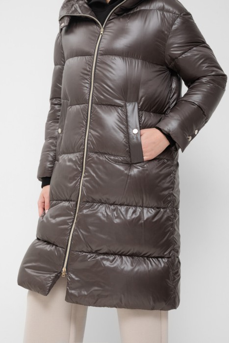 Товар серого цвета с внутренней стороны