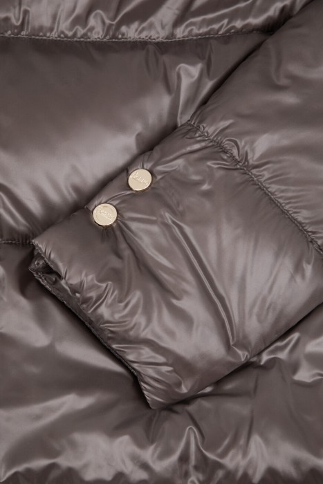 парка  вид сзади