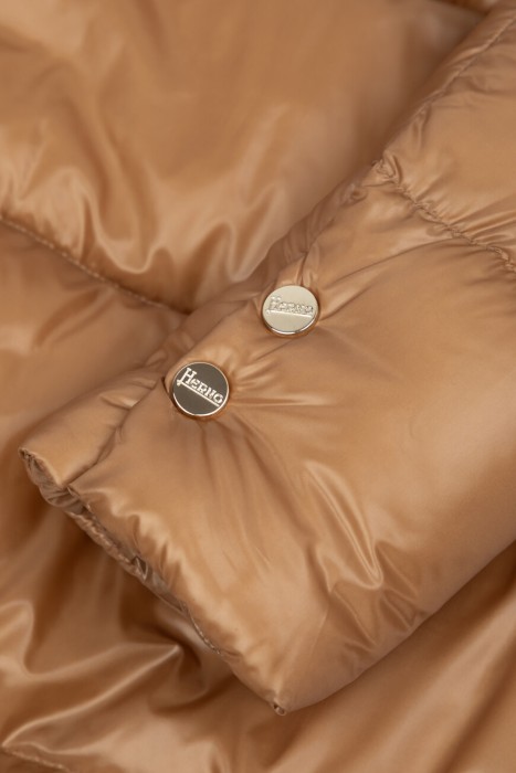 парка  вид сзади