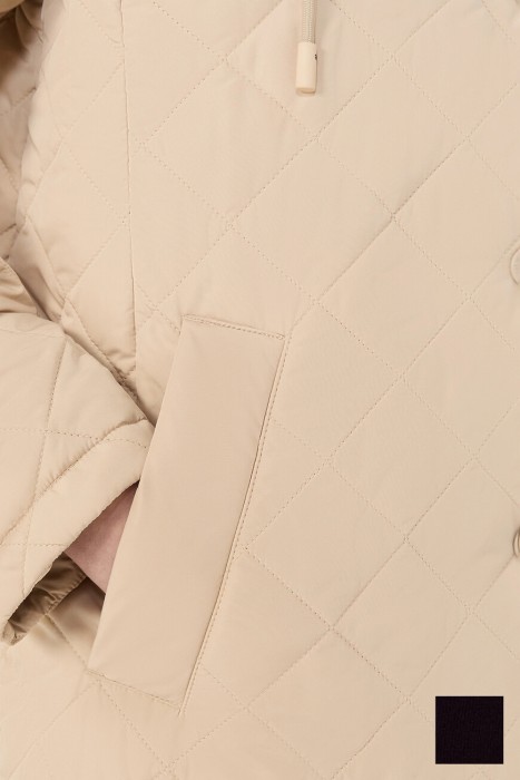 Товар синего цвета с внутренней стороны