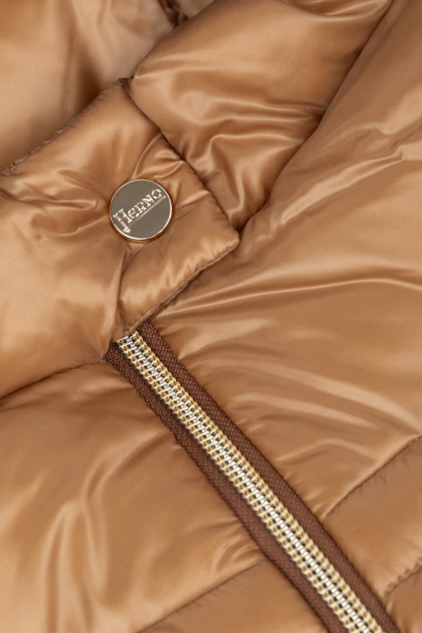 парка  для взрослого возраста с изнаночной стороны