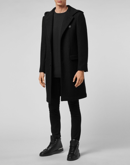 Товар черного цвета с внутренней стороны