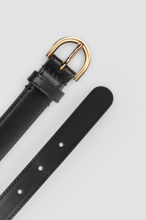 Товар черного цвета с внутренней стороны