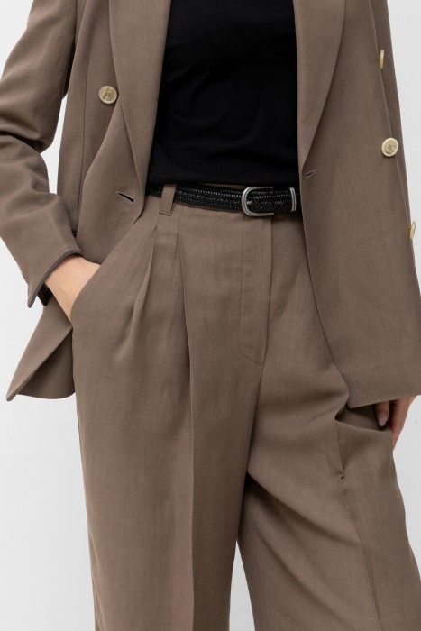 pемень  от бренда brunello cucinelli вид слева