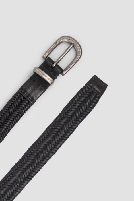 Товар черного цвета с внутренней стороны