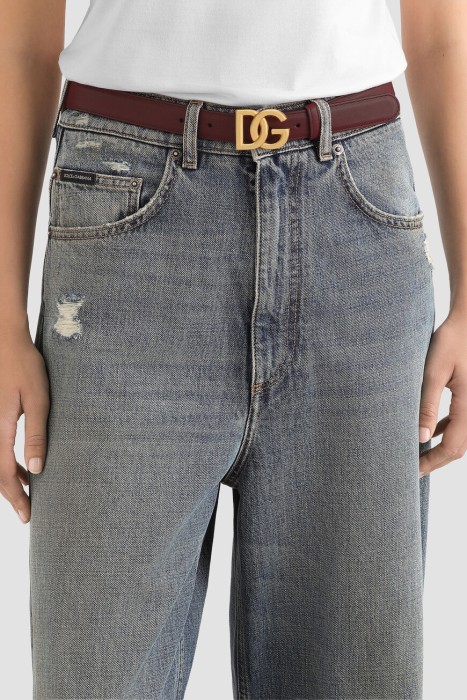 pемень  от бренда dolce & gabbana вид слева