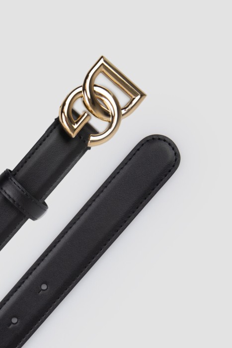 Товар черного цвета с внутренней стороны