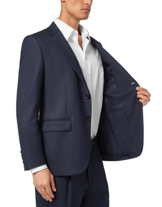 Товар синего цвета с внутренней стороны