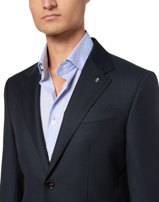 пиджак классический  по цене 98800 руб вид справа