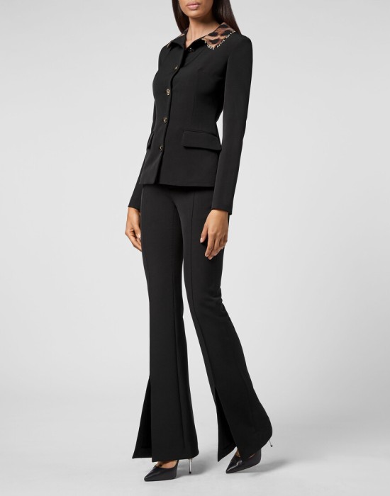 Товар черного цвета с внутренней стороны