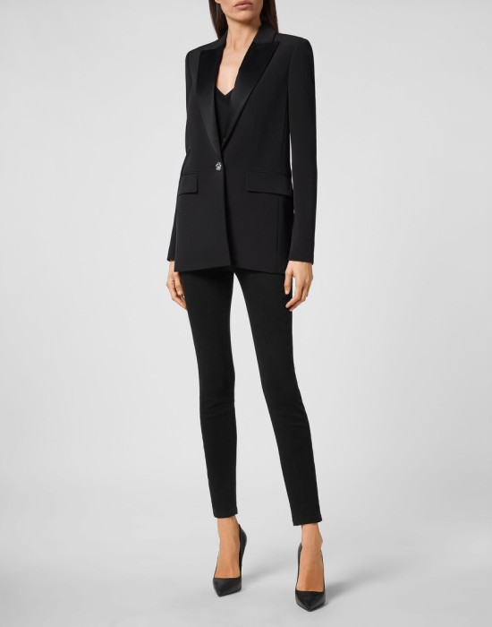 Товар черного цвета с внутренней стороны