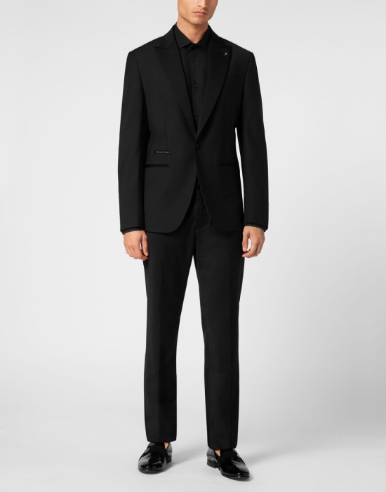 Товар черного цвета с внутренней стороны