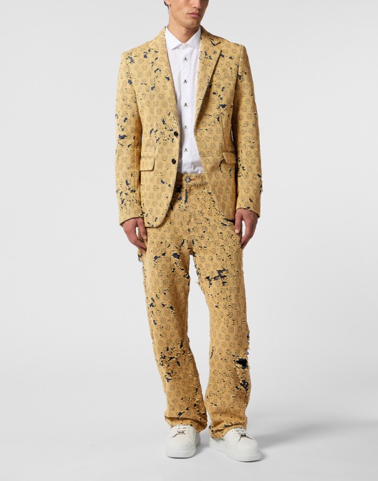 Товар бежевого цвета с внутренней стороны