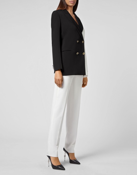 Товар белого цвета с внутренней стороны