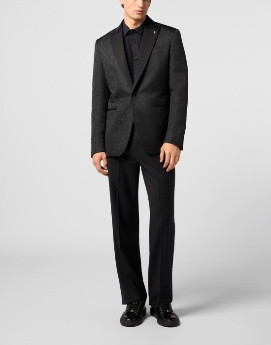 Товар черного цвета с внутренней стороны