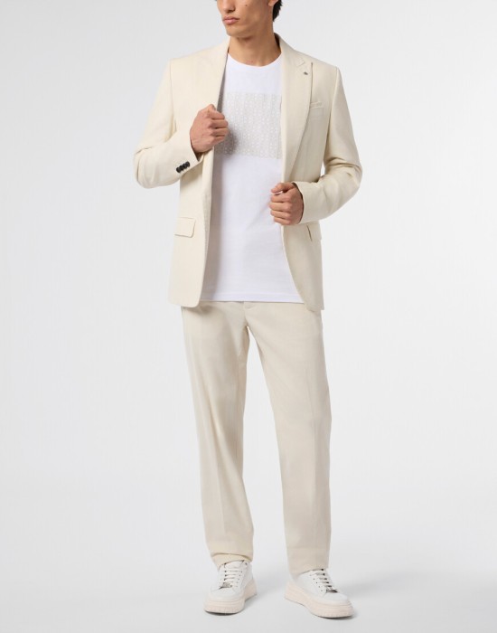 Товар белого цвета с внутренней стороны