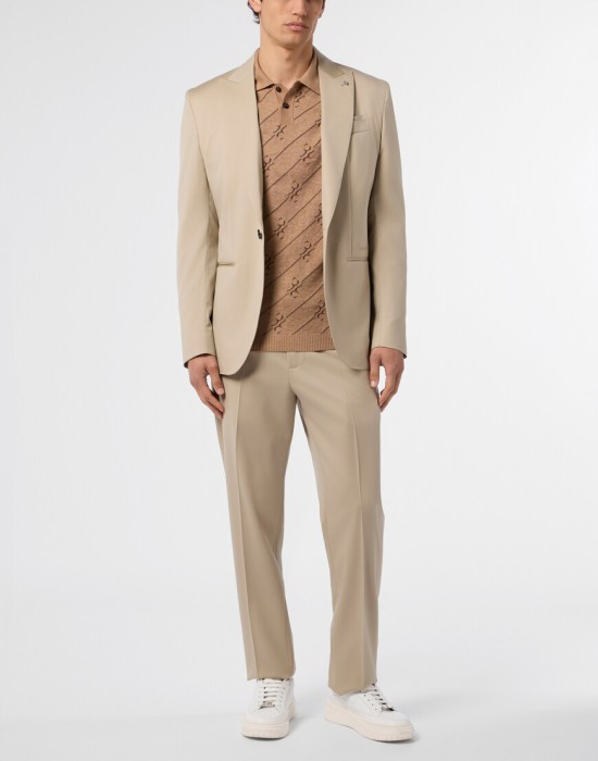 Товар бежевого цвета с внутренней стороны