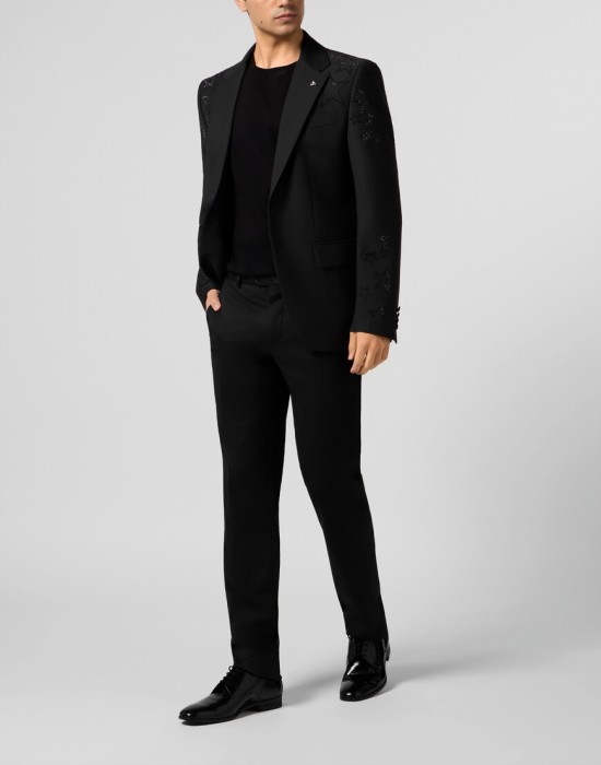 Товар черного цвета с внутренней стороны